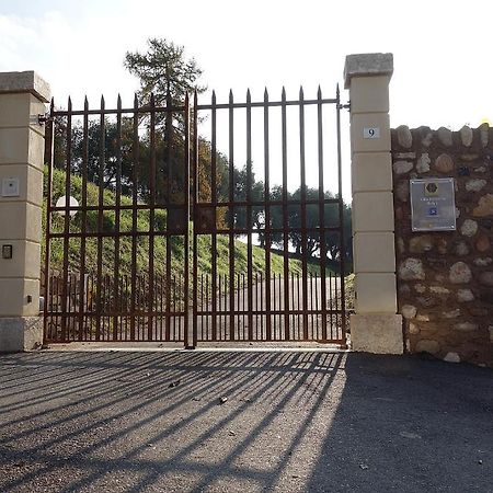 Villa Ferrario Relais Costermano Bagian luar foto